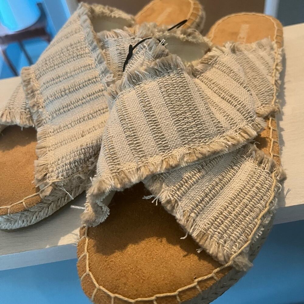 NWT Minnetonka Slides NWT - image 3